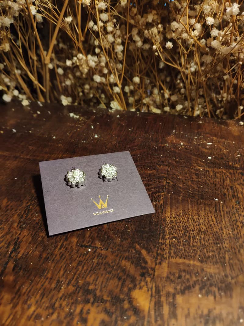CreamyWhite_William&Feb.聯名款耳環_24K金/Swarovski/珍珠小花