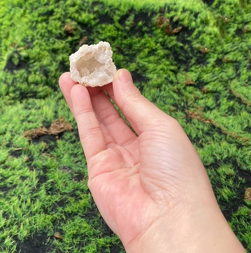 天然原礦晶瑩剔透招財瑪瑙白晶洞 招財開運 快速出貨 風水擺件