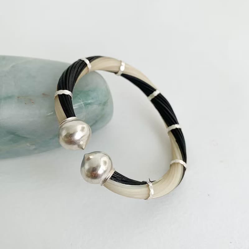 Genuine Black&White Color Body Elephant Tail Hair Bangle 925 Sterling Silver New
