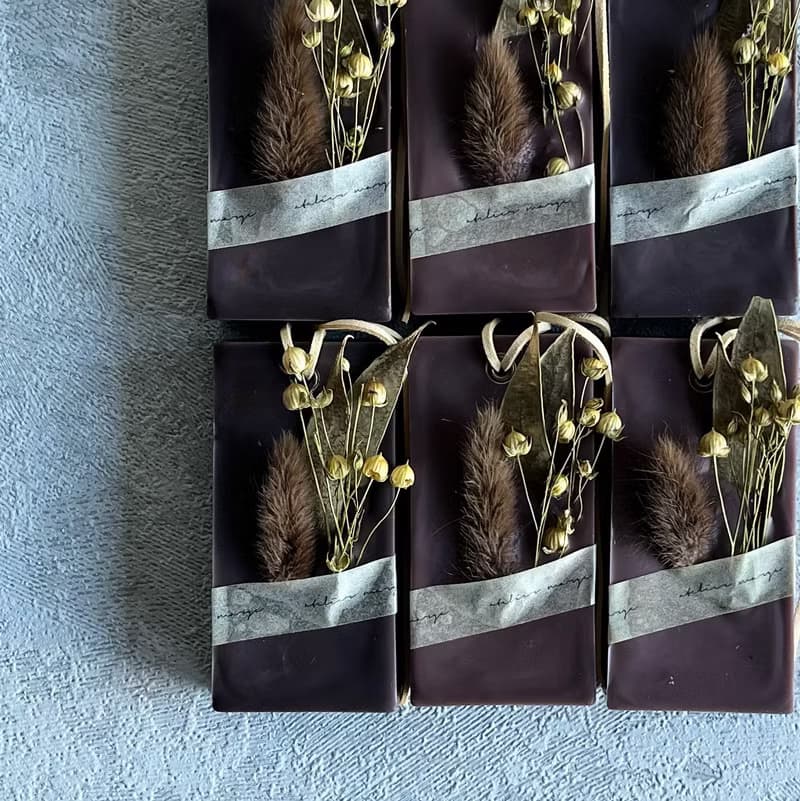 fragrance bouquet sachet brown