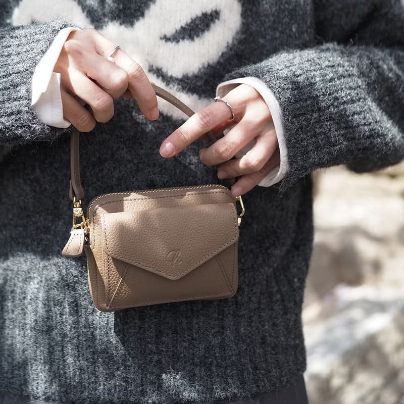 Valen (Warmtaupe) : Mini wallet, short wallet, cow leather, Brown, Zip pouch