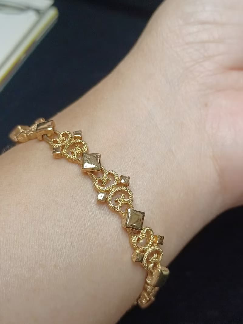 vintage jewelry    AVON  Precious Pretenders 系列手鍊