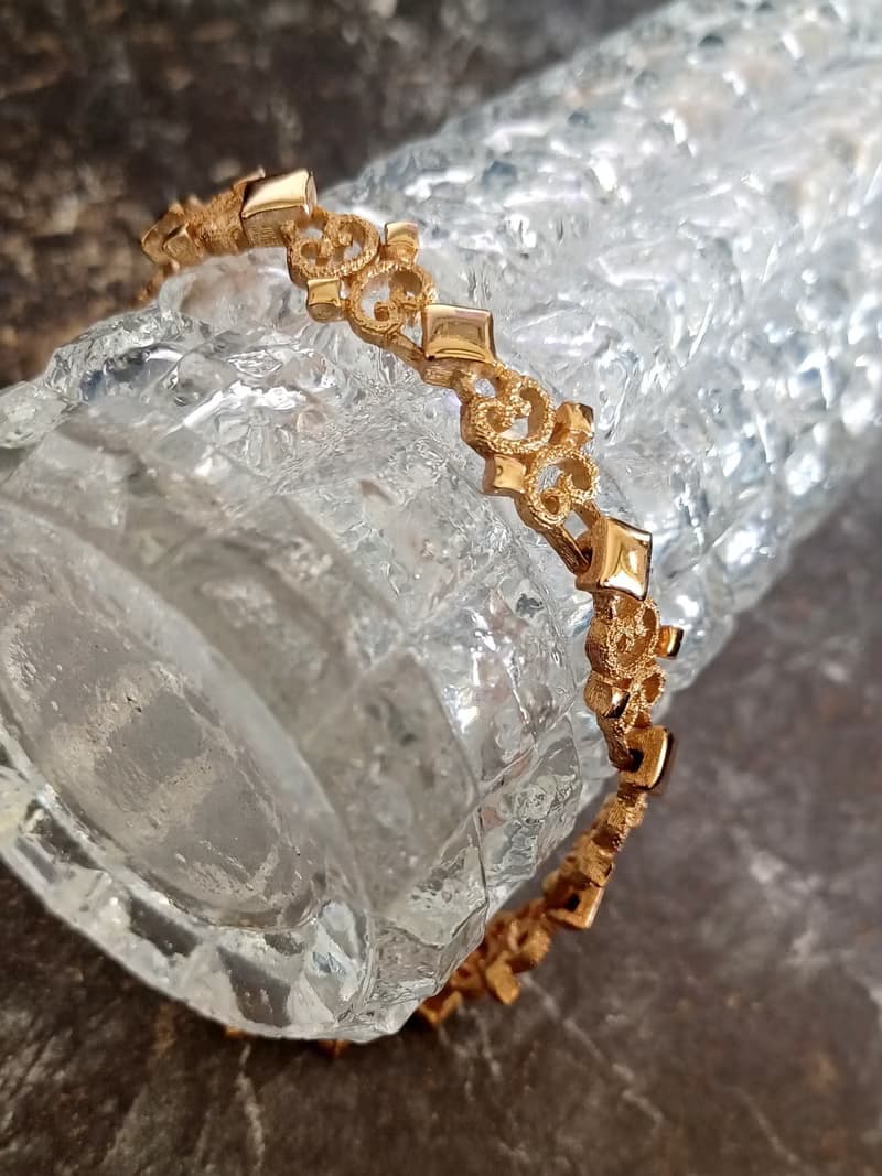 vintage jewelry    AVON  Precious Pretenders 系列手鍊