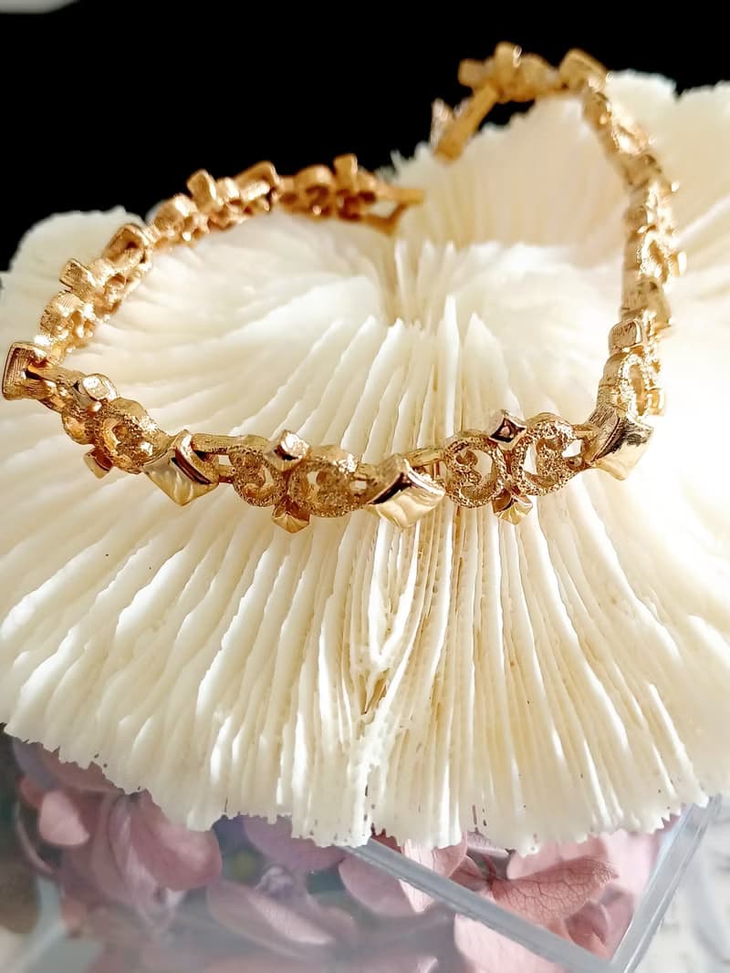 vintage jewelry    AVON  Precious Pretenders 系列手鍊