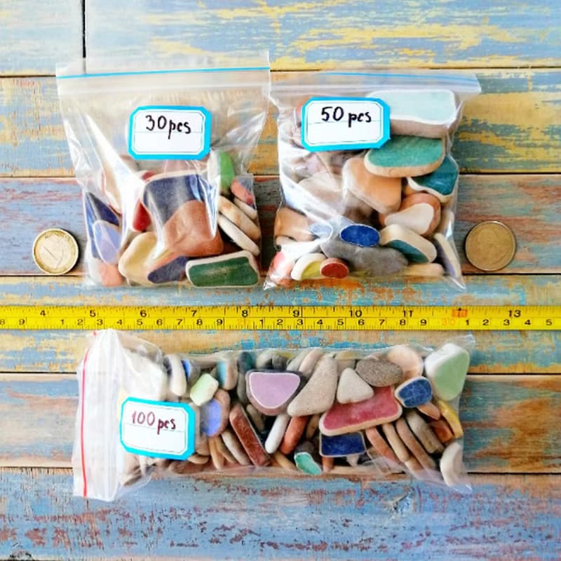 Sea Pottery shards 破碎的陶器 Multicolored broken mosaic tiles/Broken Porcelain 老瓷器