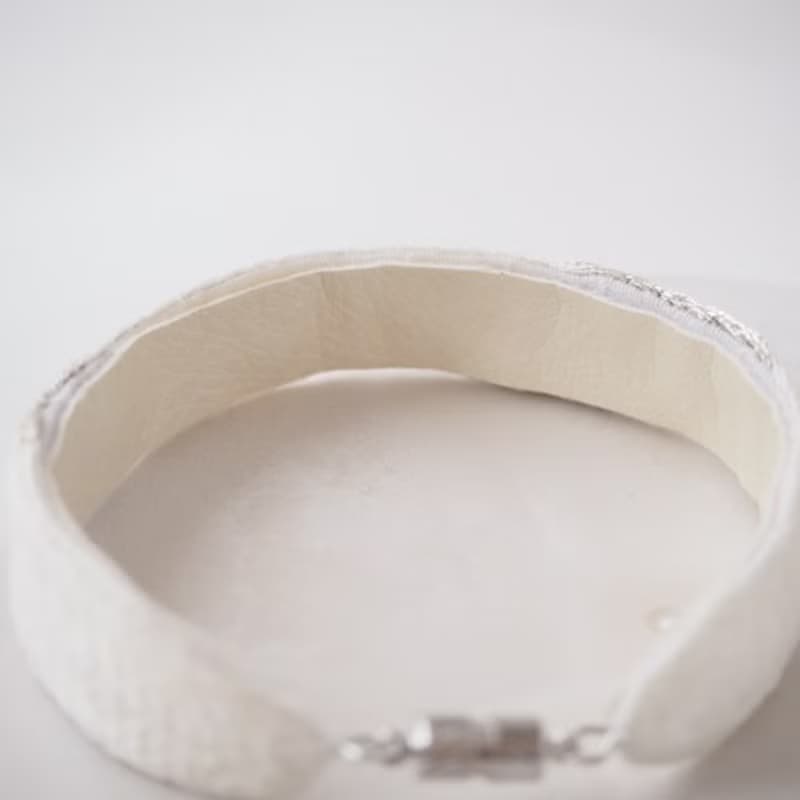 刺繍ブレスレット　オフホワイト