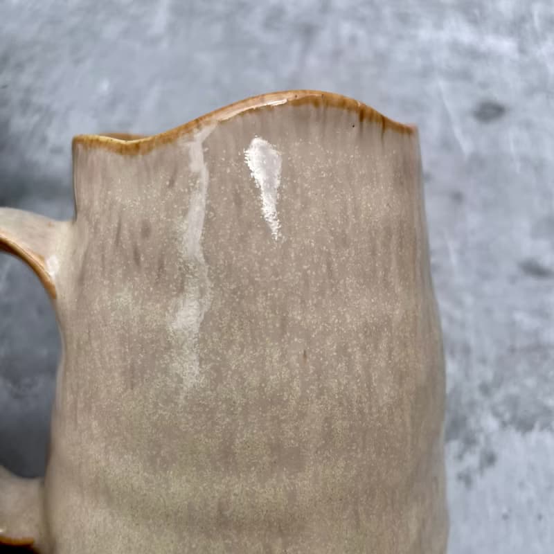 海鹽拿鐵山形馬克杯
