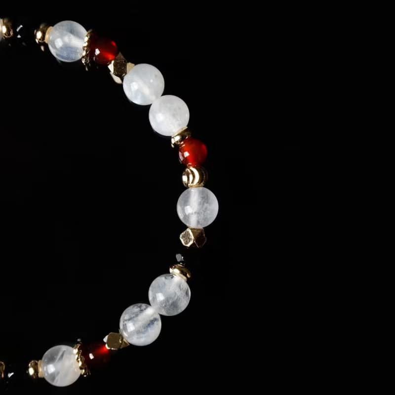 丹頂鶴 // 月光石紅瑪瑙黑瑪瑙 手鍊 // 內在平靜 好人緣 平安