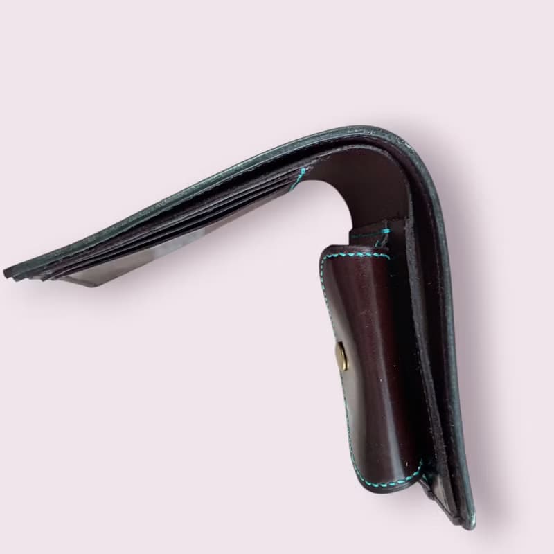 本革　手縫い　表　ブルーチェック　中　イタリアヌメ革　チョコレート色　手染め　二つ折り財布