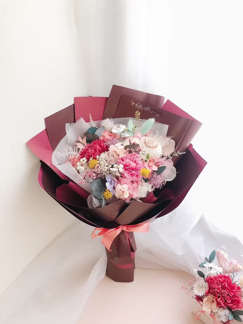 永生花 永生玫瑰花 康乃馨花束 母親節禮物 永生花束 生日禮物