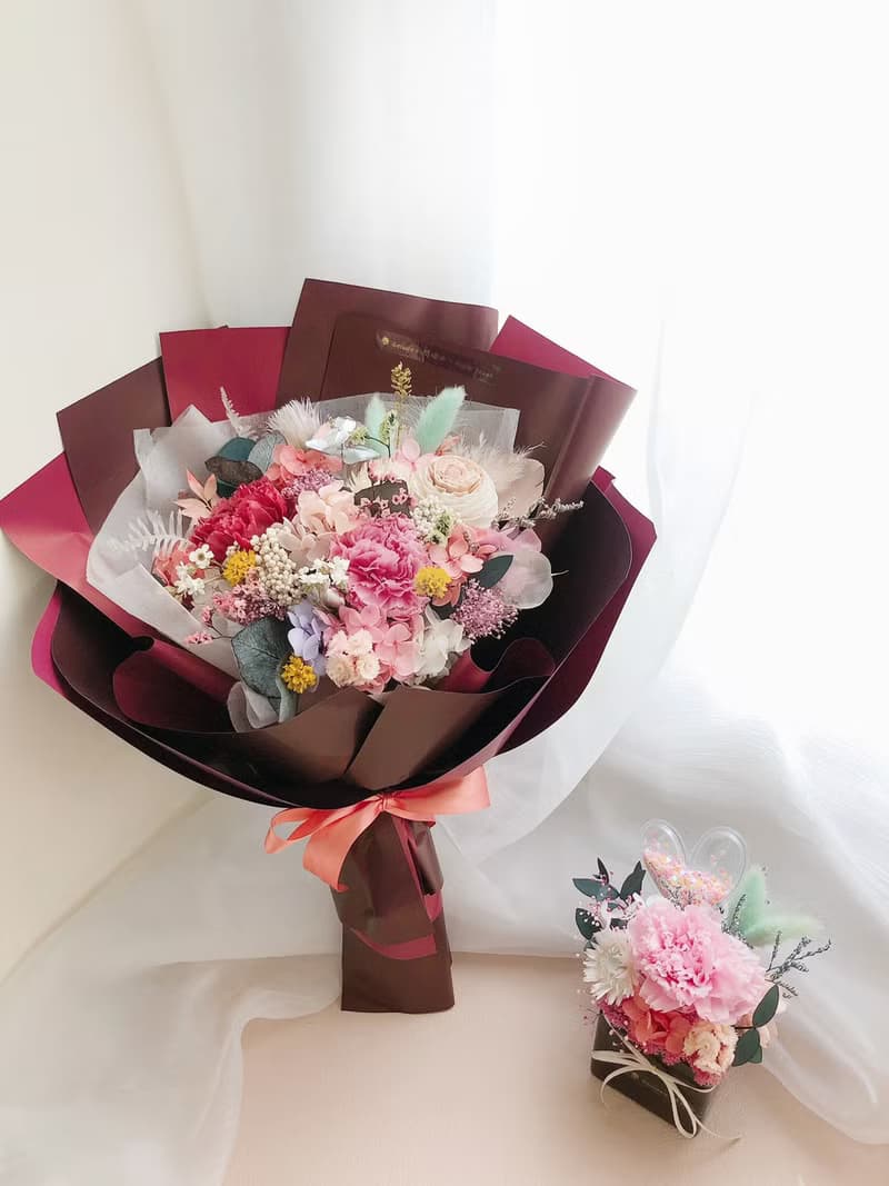 永生花 永生玫瑰花 康乃馨花束 母親節禮物 永生花束 生日禮物