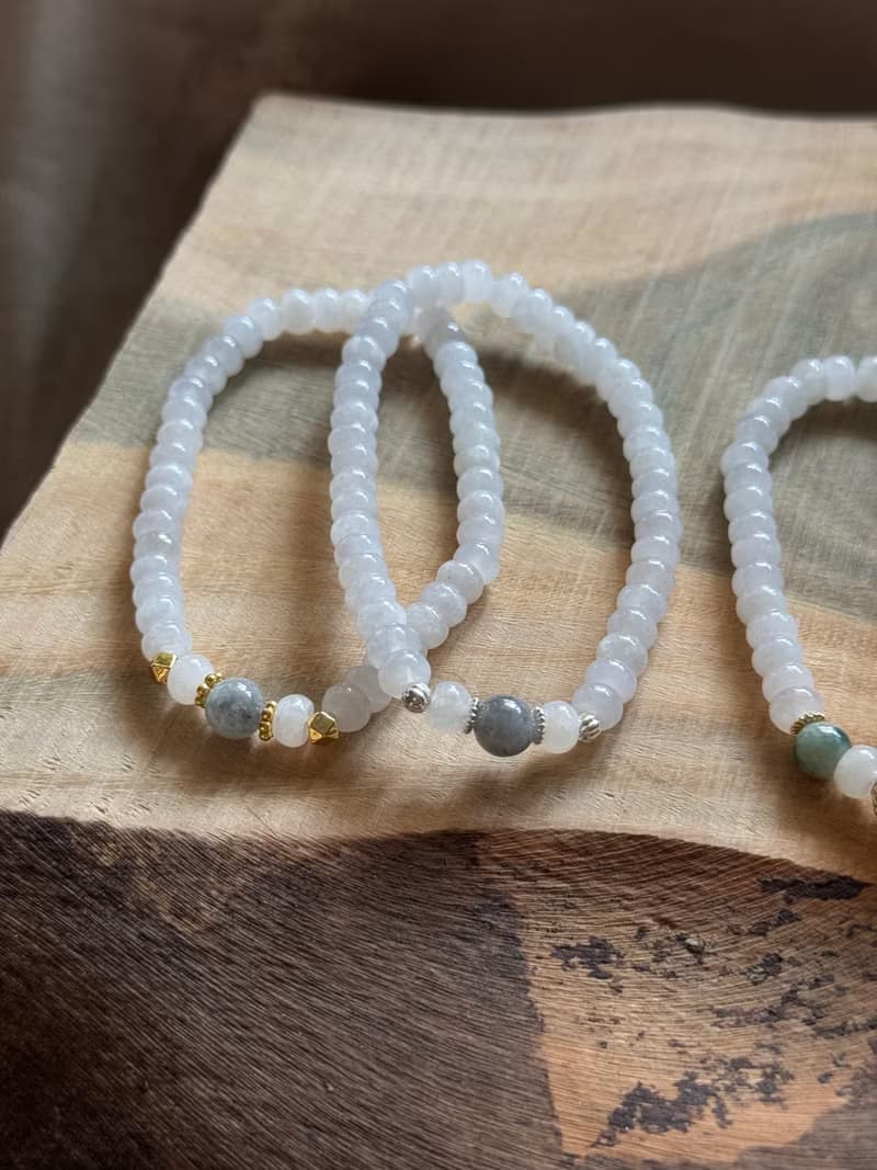 【翡翠】白翡經典設計手珠