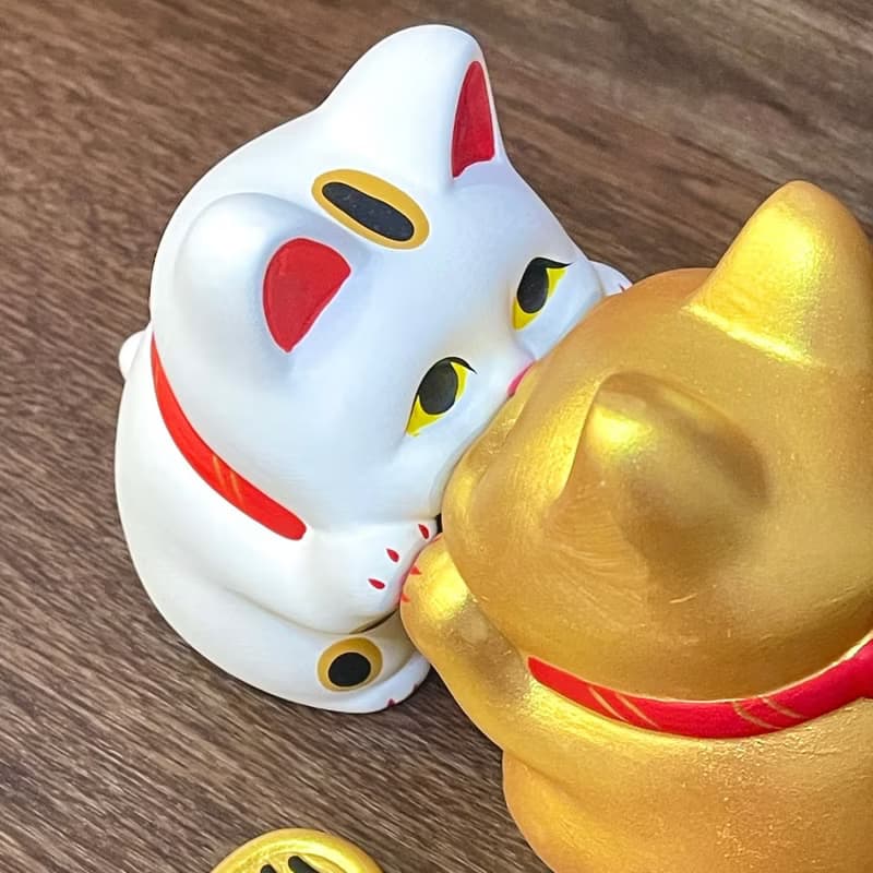 京都RYUKODO 貼窗親親開運招財貓-白/金