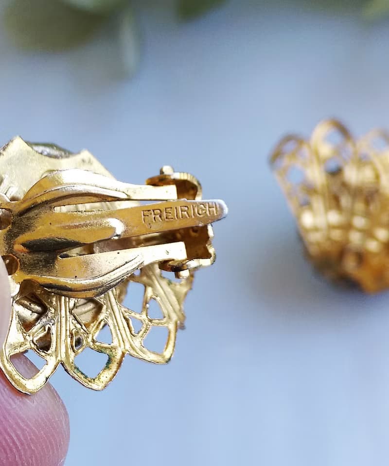 Vintage Jewelry 西洋古董飾品 FREIRICH 對稱 優雅白珠 夾式耳環