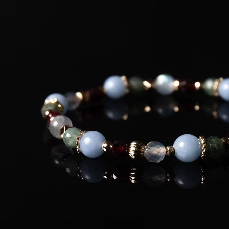 溪谷迴聲 // 天使石 拉長石 綠磷灰石 石榴石 水晶手鍊 /內在療癒