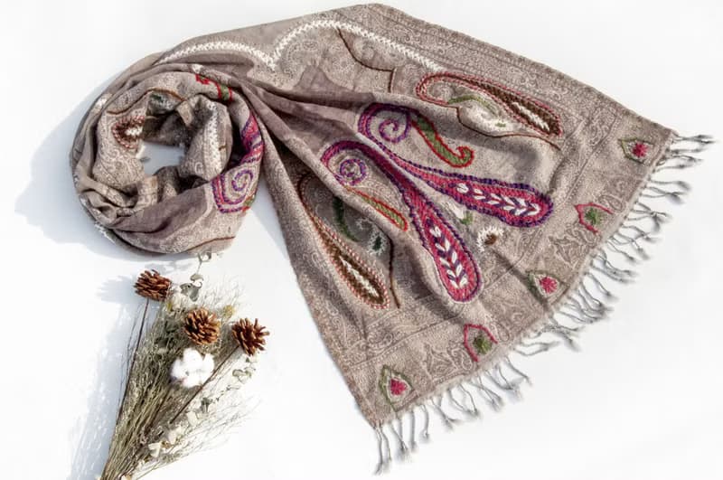 水煮羊毛披肩/針織圍巾/刺繡圍巾/羊絨披巾/喀什米爾Cashmere-花