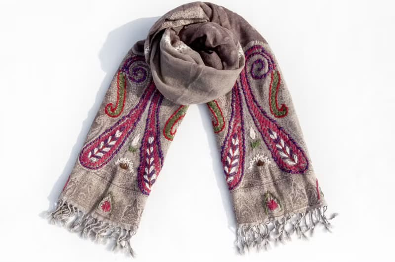 水煮羊毛披肩/針織圍巾/刺繡圍巾/羊絨披巾/喀什米爾Cashmere-花