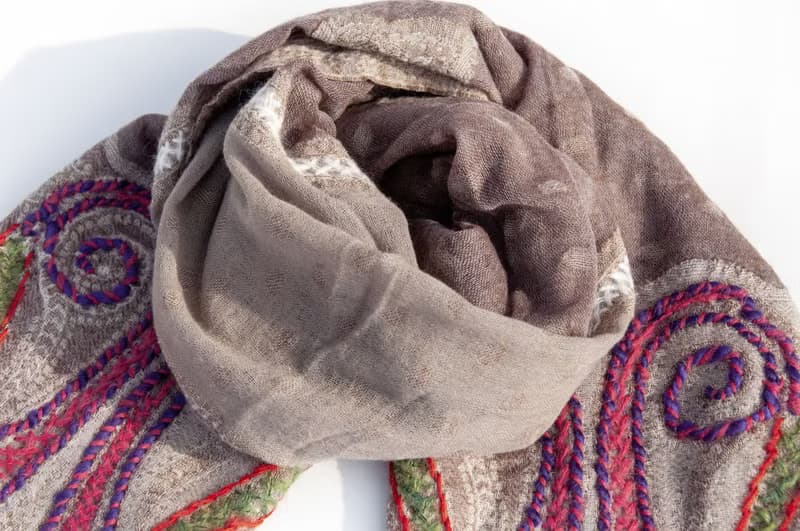 水煮羊毛披肩/針織圍巾/刺繡圍巾/羊絨披巾/喀什米爾Cashmere-花