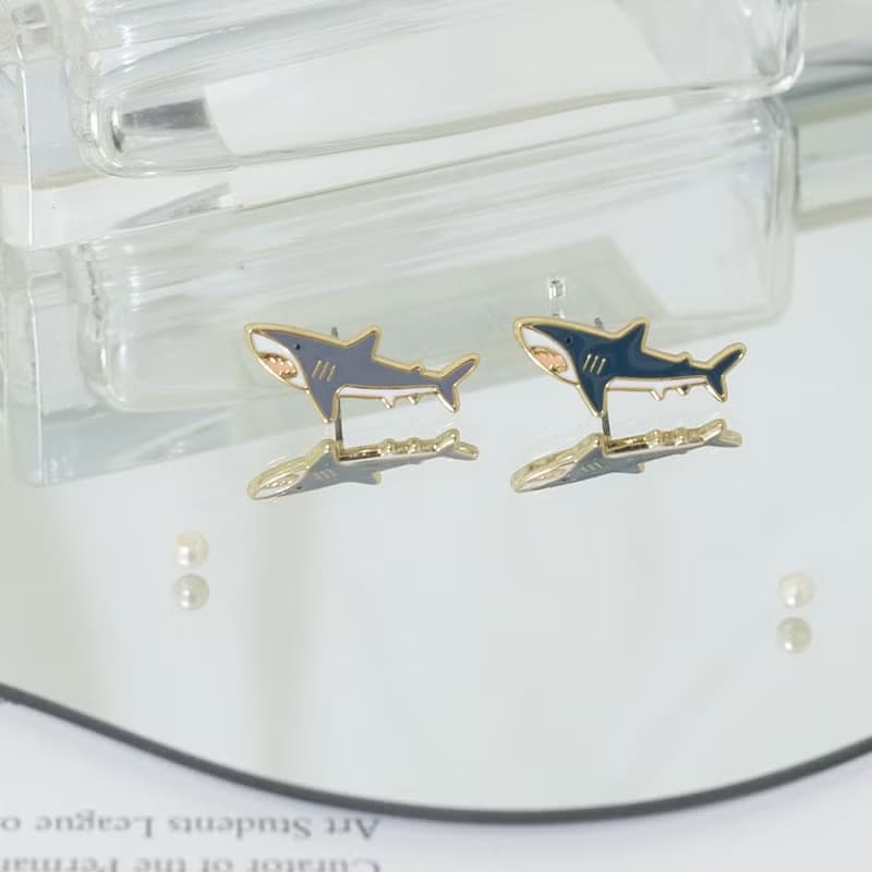 大白鯊 Great white shark 鯊魚 夾式耳環 醫療鋼針 生日禮物