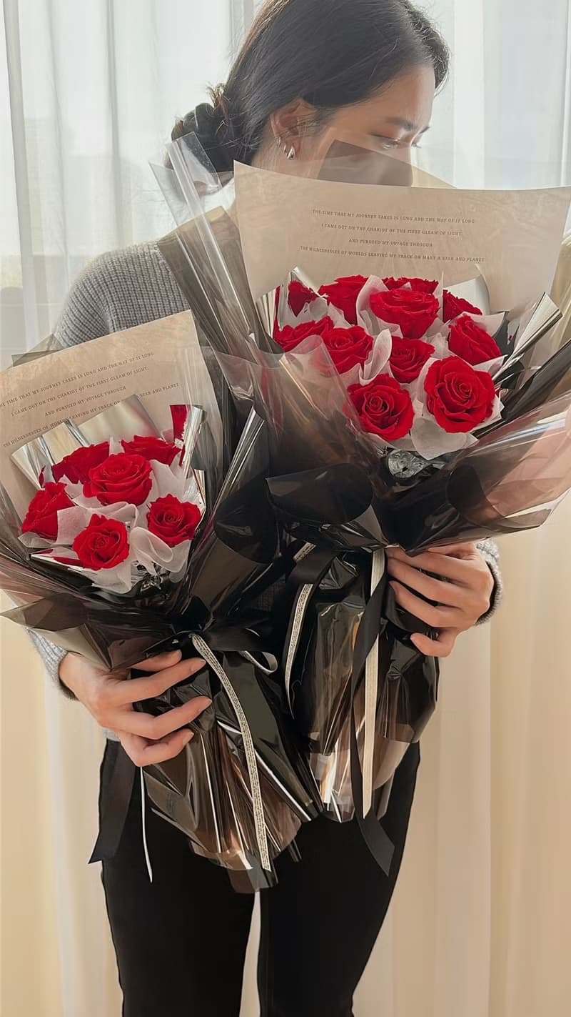 Floraflower 永生花束—銀河玫瑰