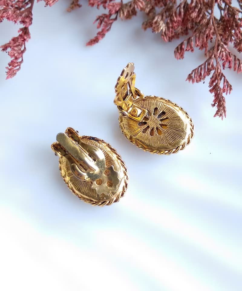 Vintage Jewelry 西洋古董飾品 CAMEO 手工 經典仕女 夾式耳環