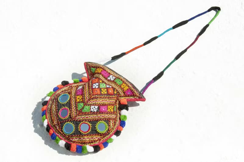 手工刺繡斜背包 民族風包 側背包 肩背包 手工包 刺繡包-沙漠幾何