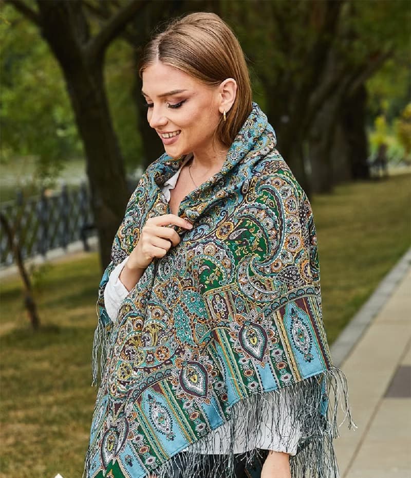 Pavlovo Posad Russian Shawl 100% Wool Scarf Wrap Silk Fringe 125x125 cm 598-52