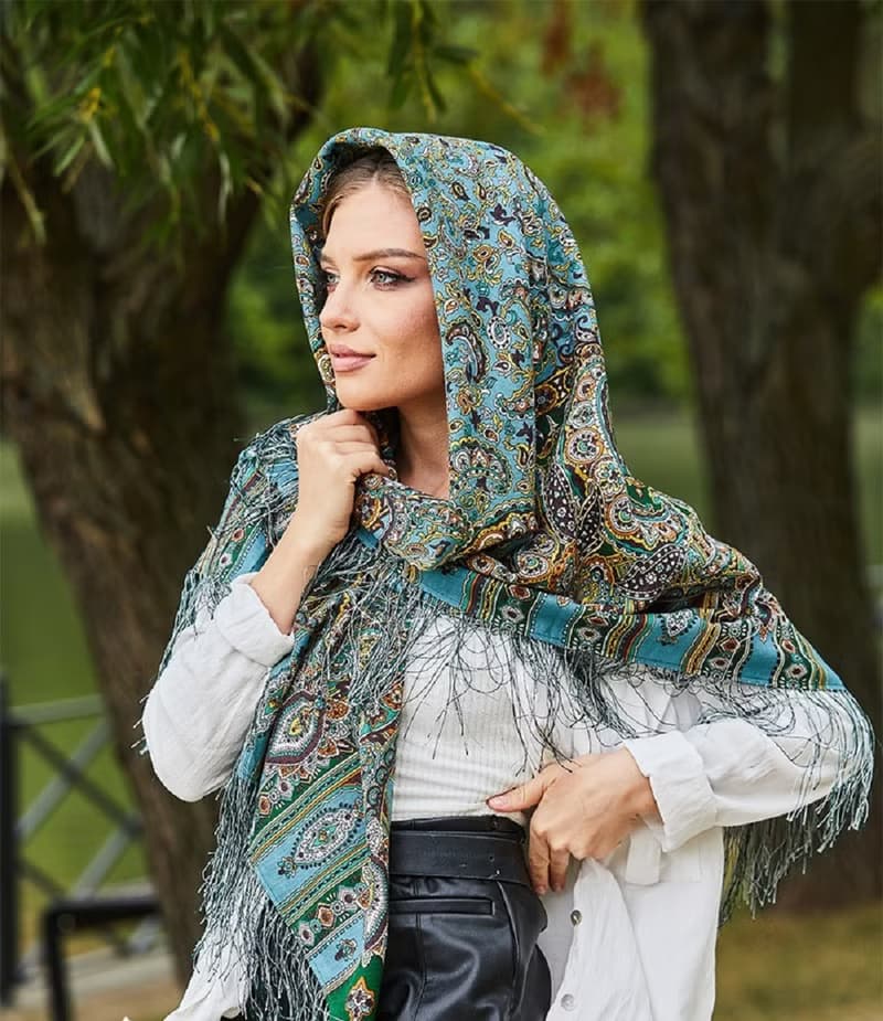 Pavlovo Posad Russian Shawl 100% Wool Scarf Wrap Silk Fringe 125x125 cm 598-52