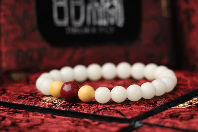 精工白玉菩提根 8mm 緬甸黃玉隔珠 硃砂 手珠 手鍊 飾品 菩提子