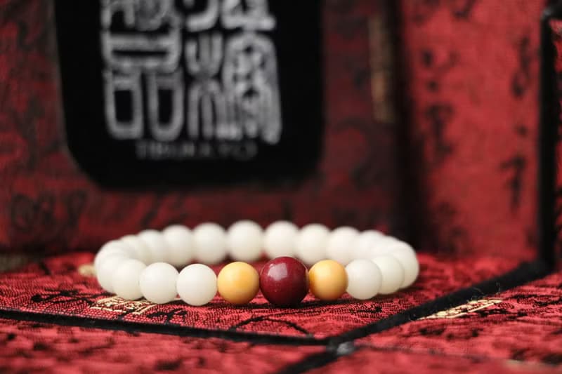 精工白玉菩提根 8mm 緬甸黃玉隔珠 硃砂 手珠 手鍊 飾品 菩提子