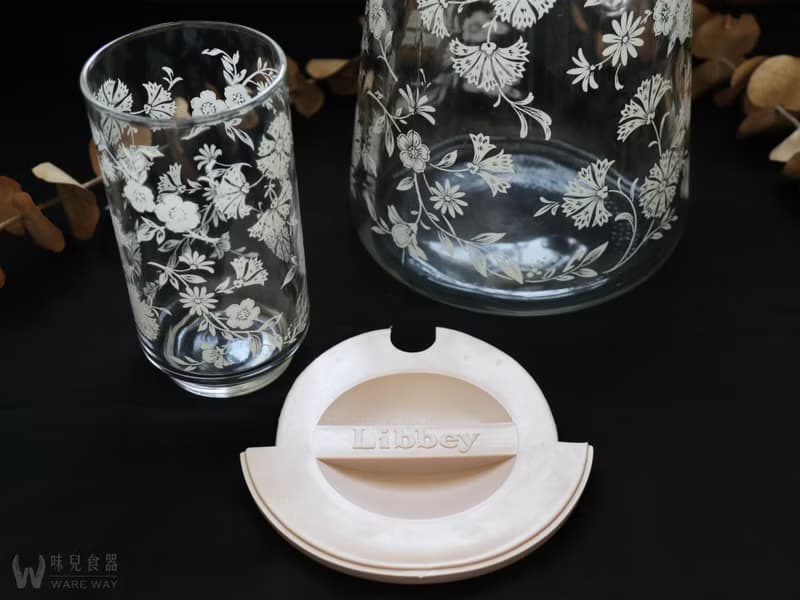 早期進口冷水杯壺－梅花草、石竹與小雛菊 (餐具/老件/舊物/玻璃)