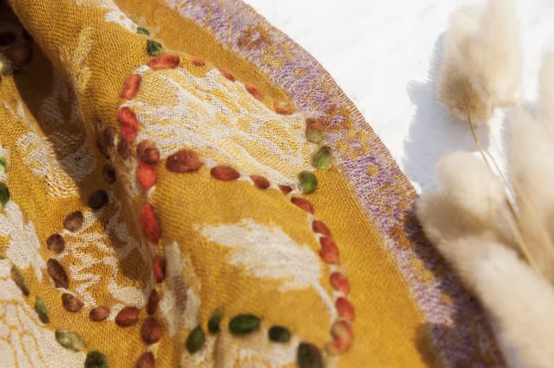 羊絨毯 刺繡毛毯 羊毛蓋毯 保暖披肩 露營毛毯 水煮羊毛披肩/針織圍巾/刺繡圍巾/羊絨披巾/喀什米爾Cashmere-花