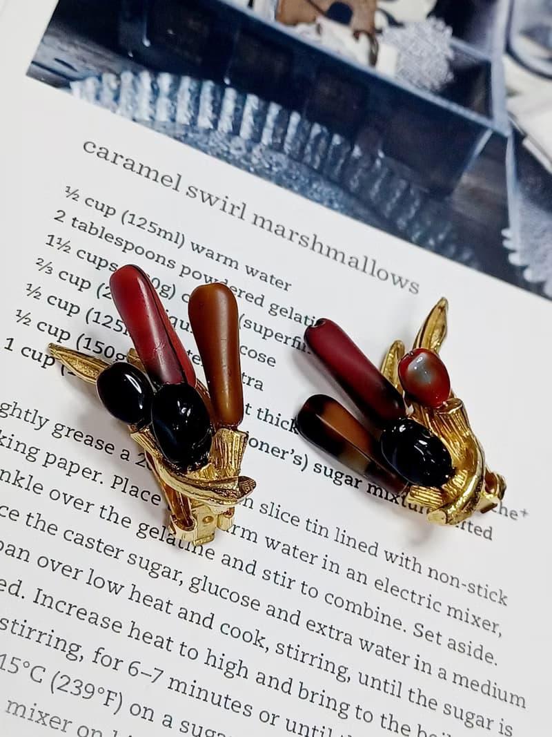 vintage jewelry  古董夾式耳環  ART 羽毛系列
