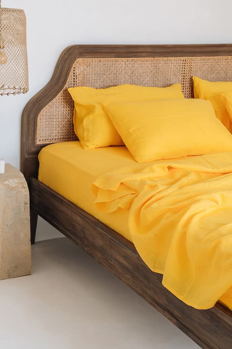Bright yellow linen fitted sheet / Softened linen bed sheet / Deep pocket