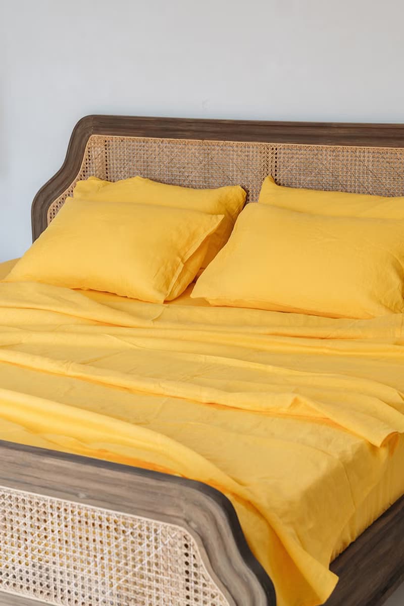 Bright yellow linen fitted sheet / Softened linen bed sheet / Deep pocket