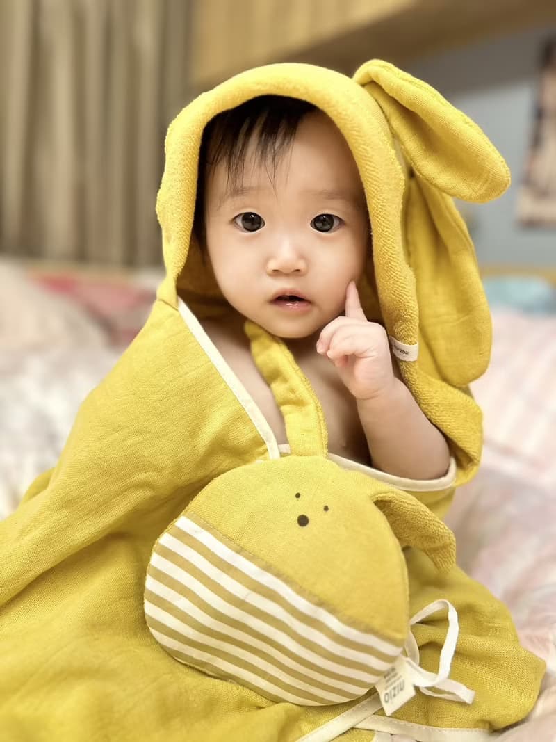 彌月三件組-bobo小蘑菇浴巾+bobo兔仔斗篷浴巾+天然中型蜂巢海綿