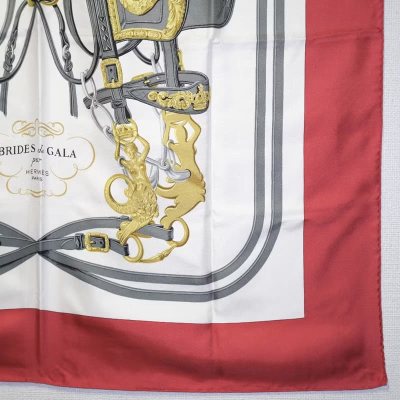 【日本直送】【HERMES】エルメス カレ90 BRIDES de GALA シルク 白 レディース スカーフ【中古】