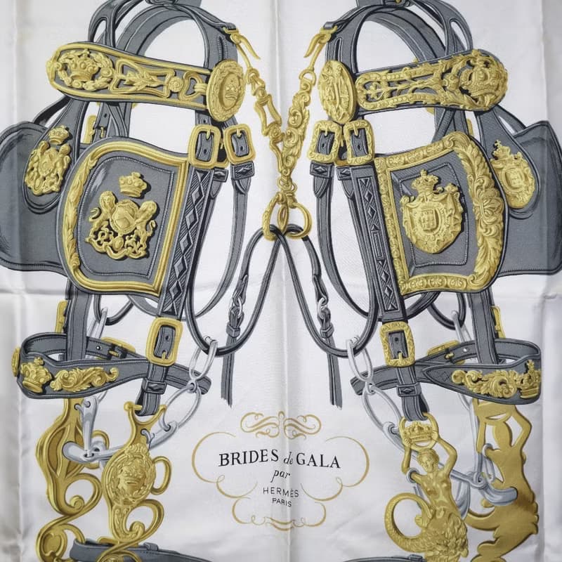 【日本直送】【HERMES】エルメス カレ90 BRIDES de GALA シルク 白 レディース スカーフ【中古】