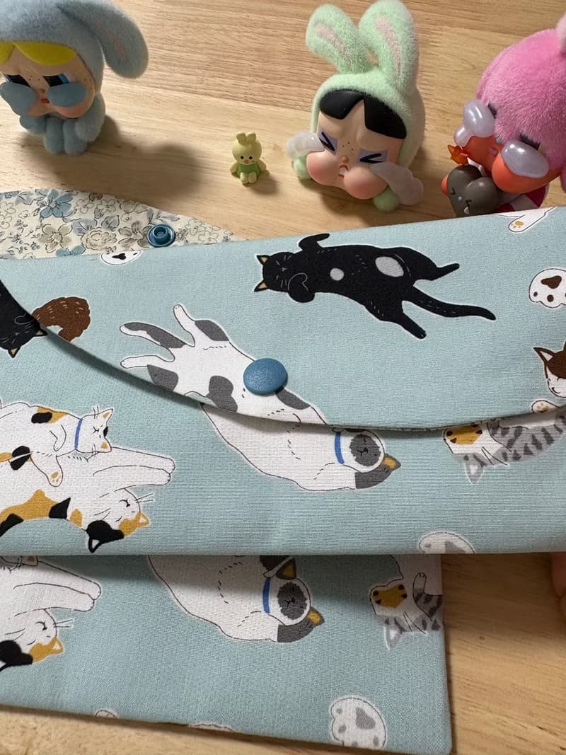 文青風優質萬用存摺袋 萌寵渡假中  魅力藍  美好夏季 禮物 收納