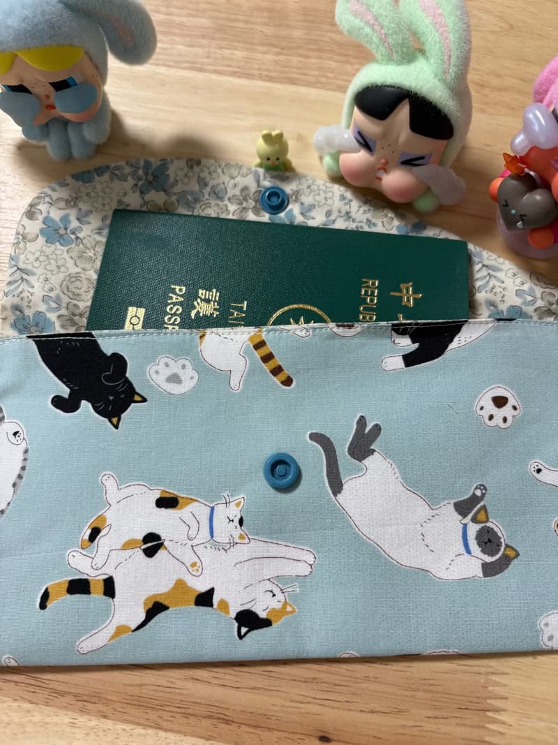 文青風優質萬用存摺袋 萌寵渡假中  魅力藍  美好夏季 禮物 收納