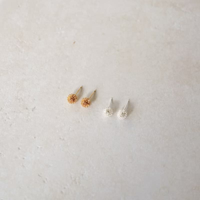 ボンボンピアス / イヤリングクリップ