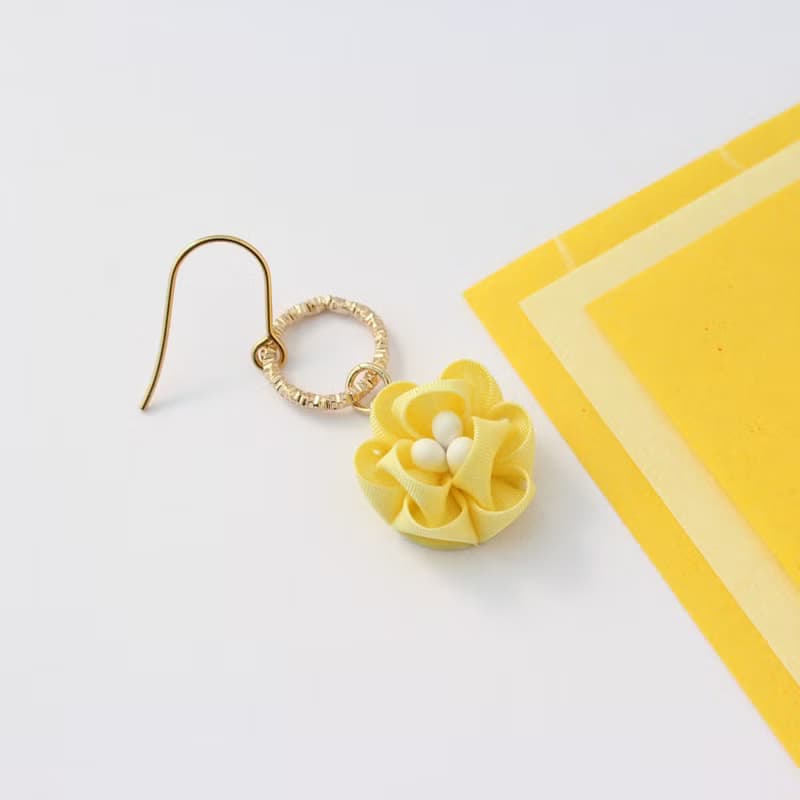 ピアス/ イヤリング　パステルイエロー