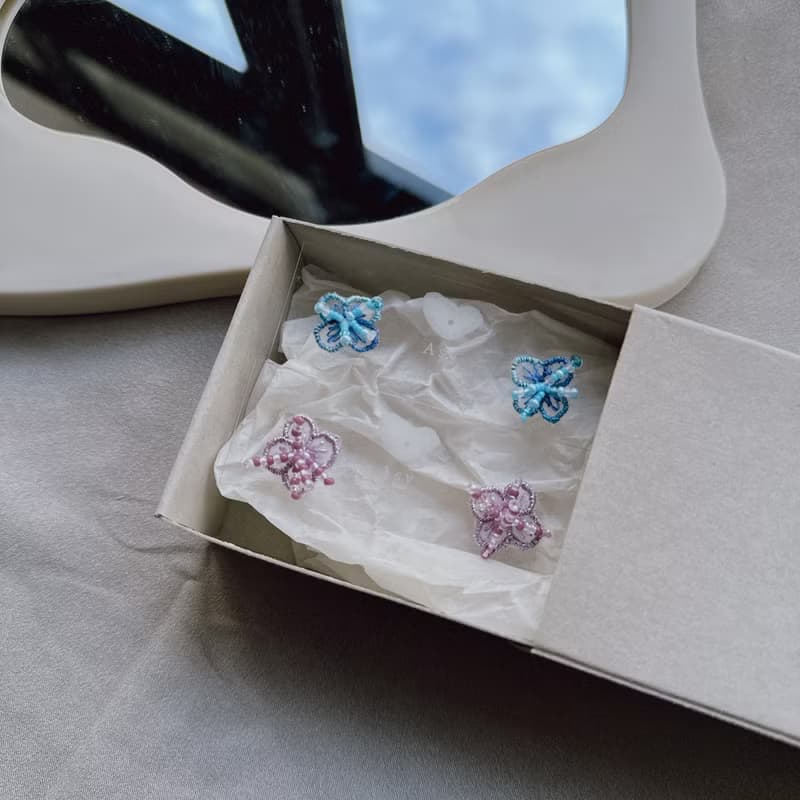 刺繡小花耳環(可改耳夾)