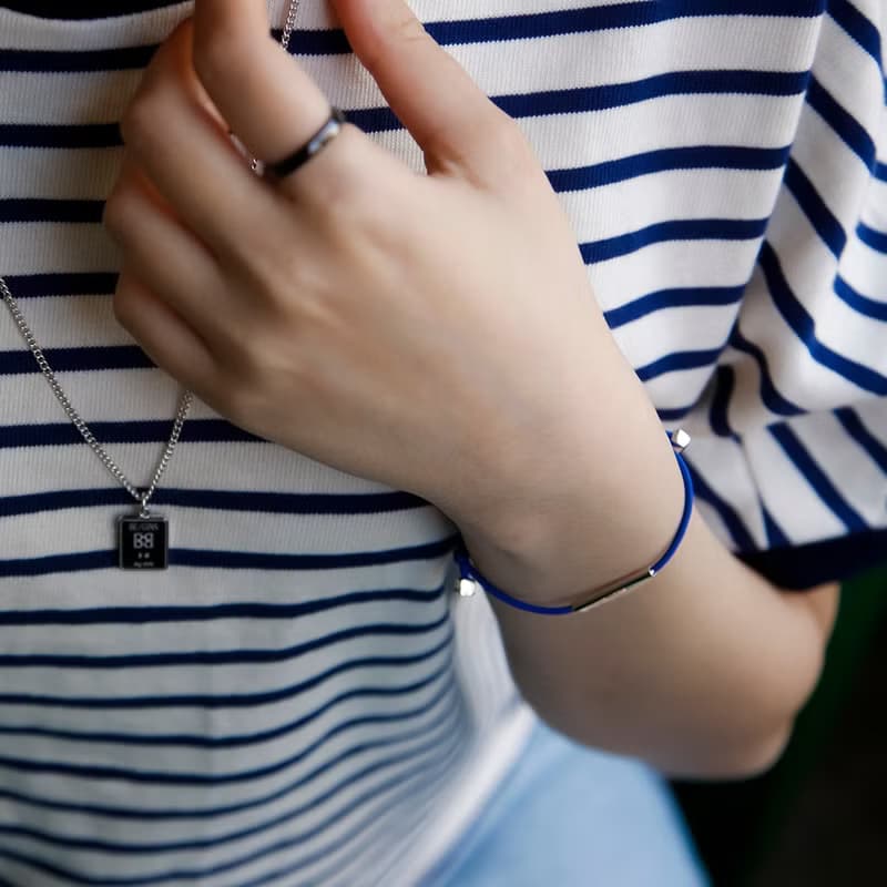 LA LIGNE SINGLE STRING BRACELET BLUE