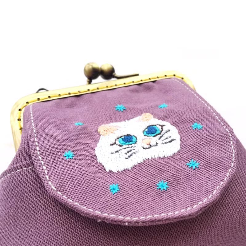 刺繡貓口金多用包