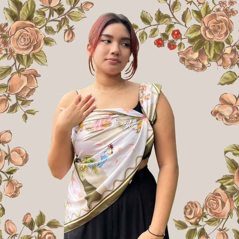 The Milkmaid Outer Scarf en Rose Classic 110x110cm