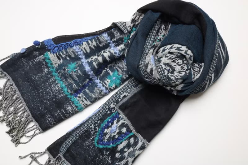 【畢業禮物】喀什米爾水煮羊毛手工刺繡圍巾披肩神秘深藍色拼紗