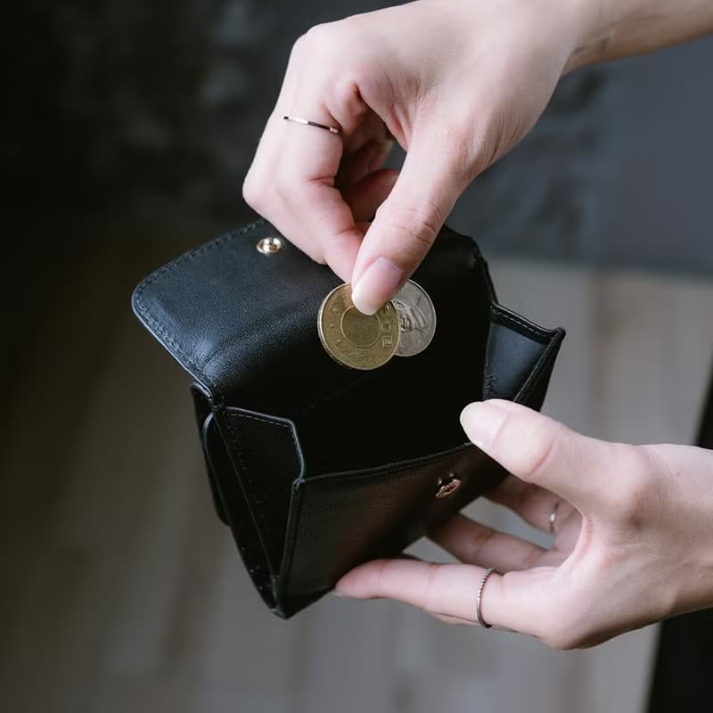 【禮盒】真皮簡約迷你短夾 X0081 黑