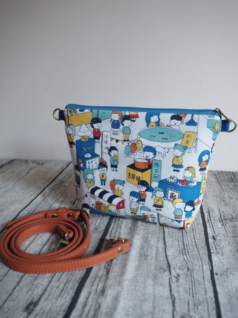 手工縫製托特側肩包帆布手袋化妝包 粉藍台灣夜市圖案