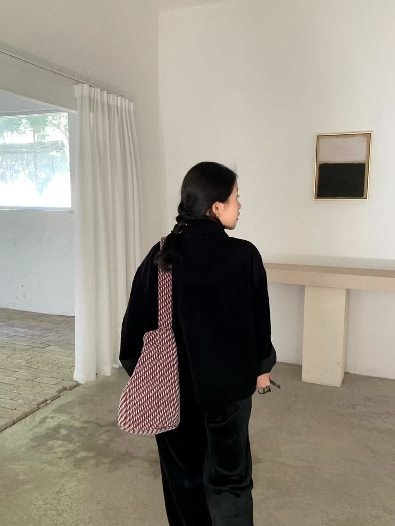 復古千層酥斜紋羊毛 大容量腋下水桶包